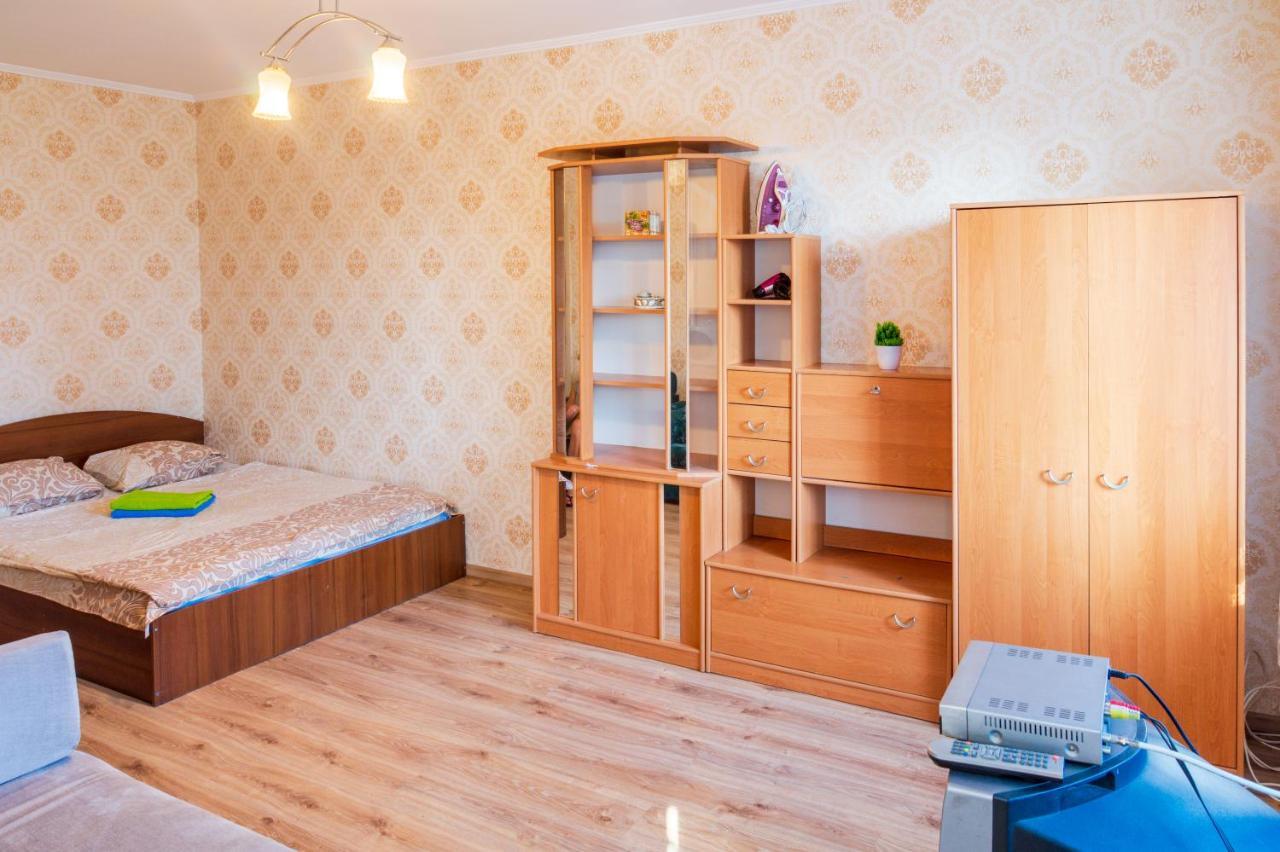 Квартира По Улице Федорова 1 Kyiv Exterior photo